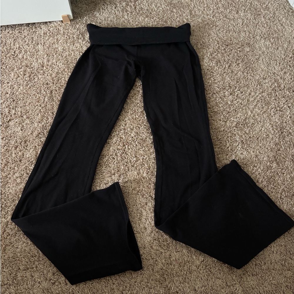 Black Alo Flare High-Waisted Pants with Stretchy Fabric